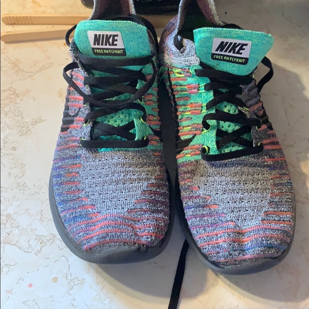 Men’s Nike Flynit Free Run- Size 9